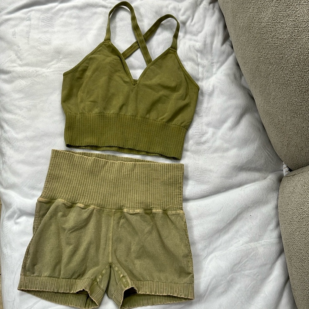 🌺free people Good karma bra and biker short set